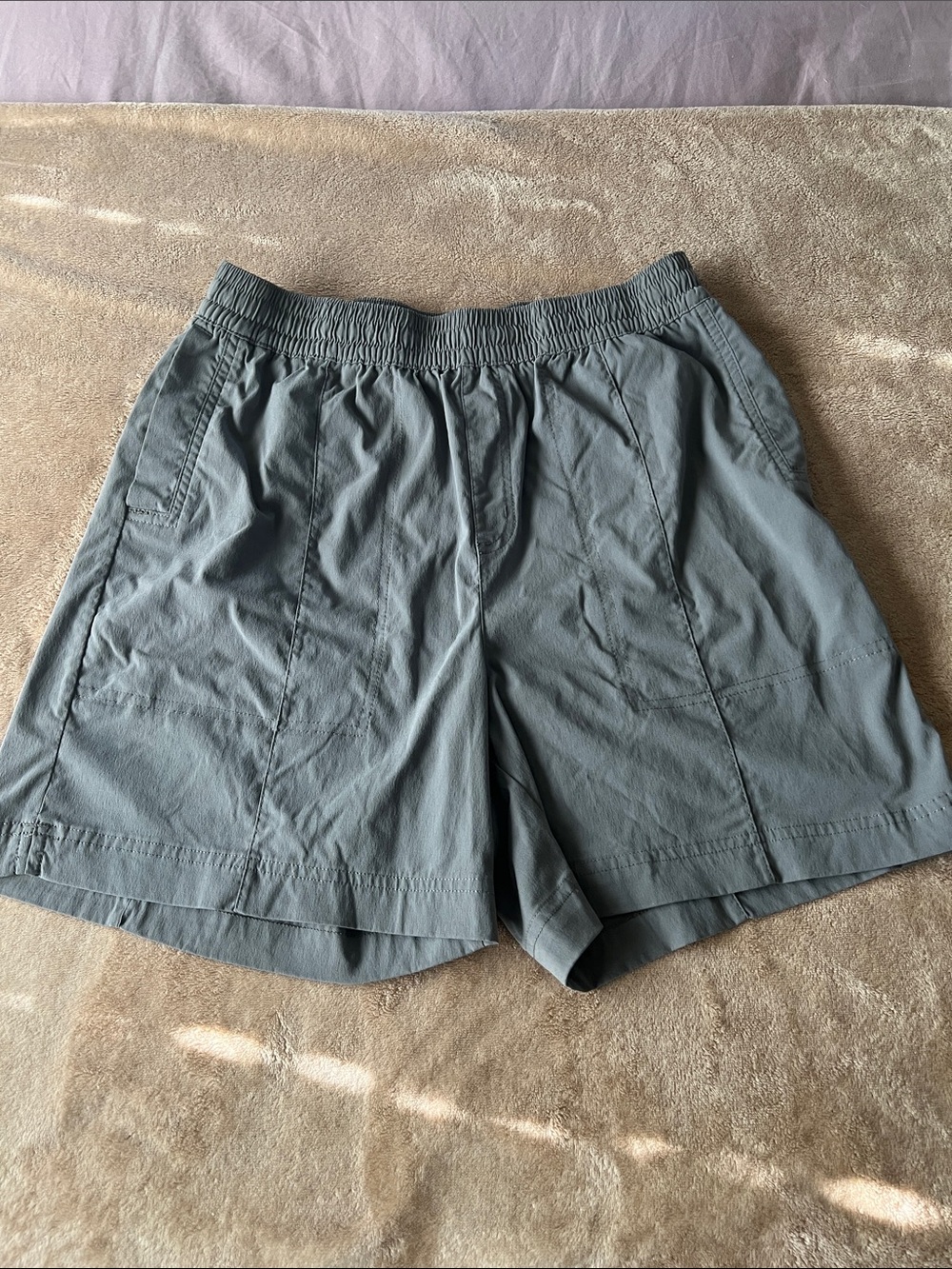 Columbia Woman’s Gray Athletic Pull-On Shorts